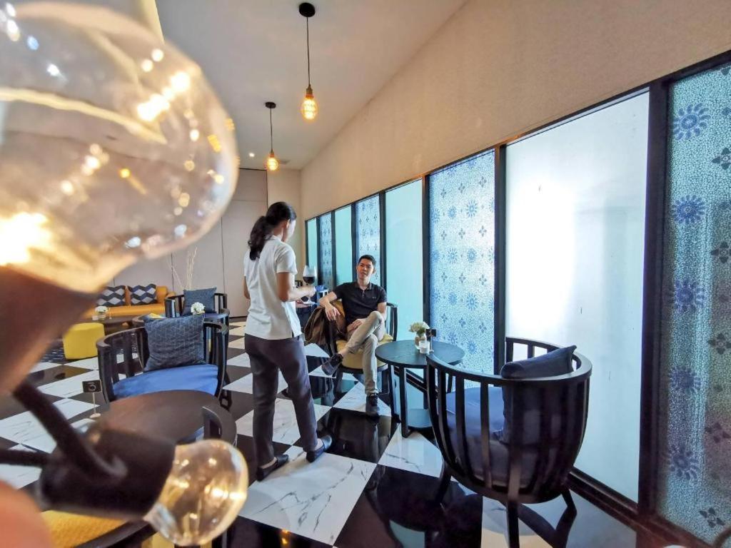 Tera Hotel Вьентьян Экстерьер фото