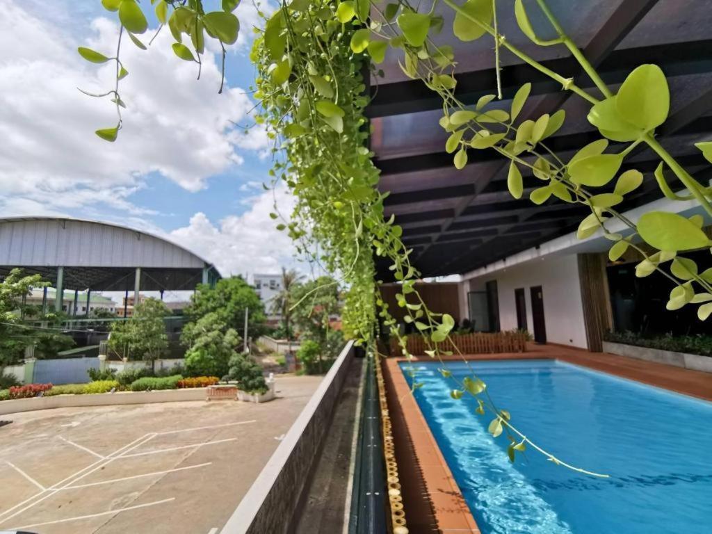 Tera Hotel Вьентьян Экстерьер фото